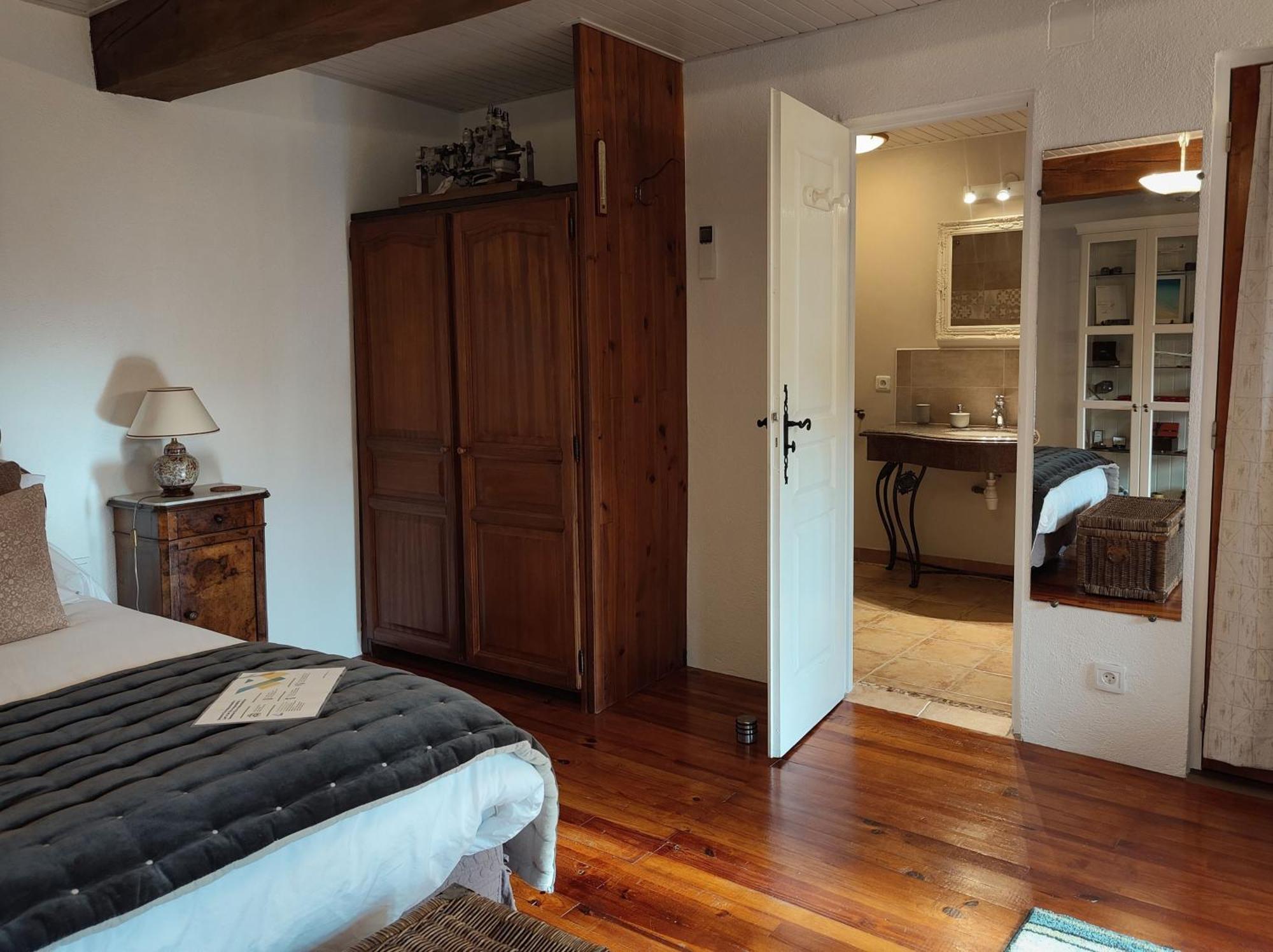 Mas Peu Del Causse Bed and Breakfast Thuir Δωμάτιο φωτογραφία